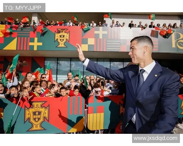 足球明星的财富揭秘他们的收入来源与奢华生活方式分析 足球明星的财富揭秘他们的收入来源与奢华生活方式分析