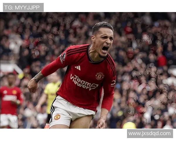 足球明星换球服瞬间大揭秘精彩视频回顾让你领略球场风云变幻 足球明星换球服瞬间大揭秘精彩视频回顾让你领略球场风云变幻