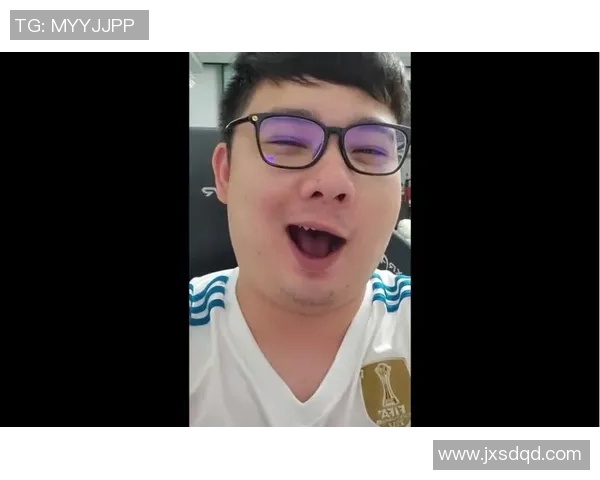 李老八究竟是哪个足球明星背后的传奇故事与成就揭秘 李老八究竟是哪个足球明星背后的传奇故事与成就揭秘
